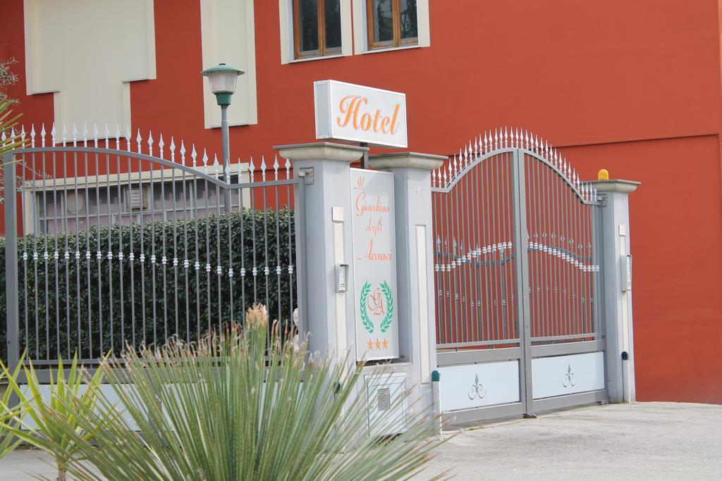 Hotel Il Giardino Degli Aranci Nola Dış mekan fotoğraf